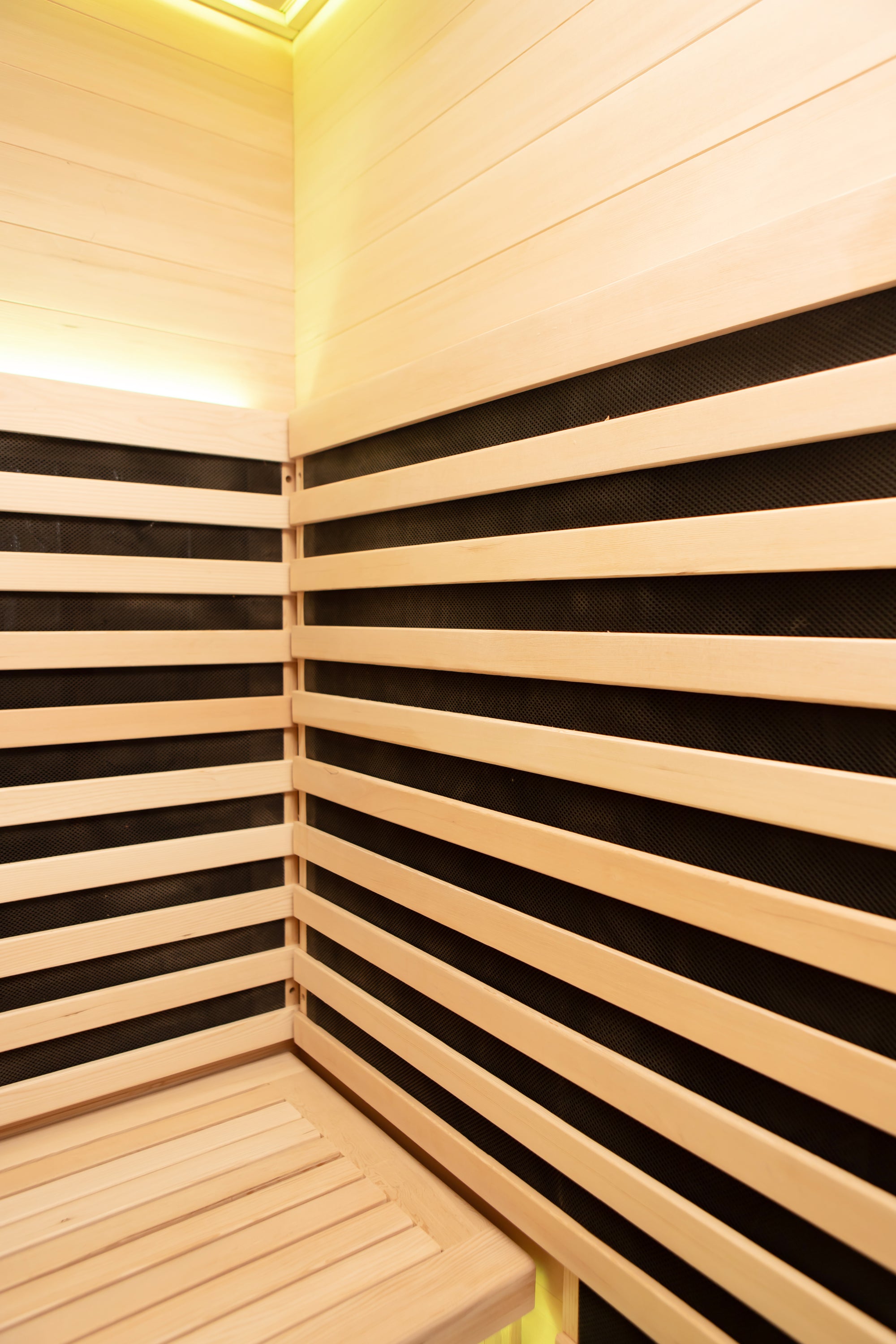 Indoor Sauna with Low-EMF Infrared Panels for 1-2 People